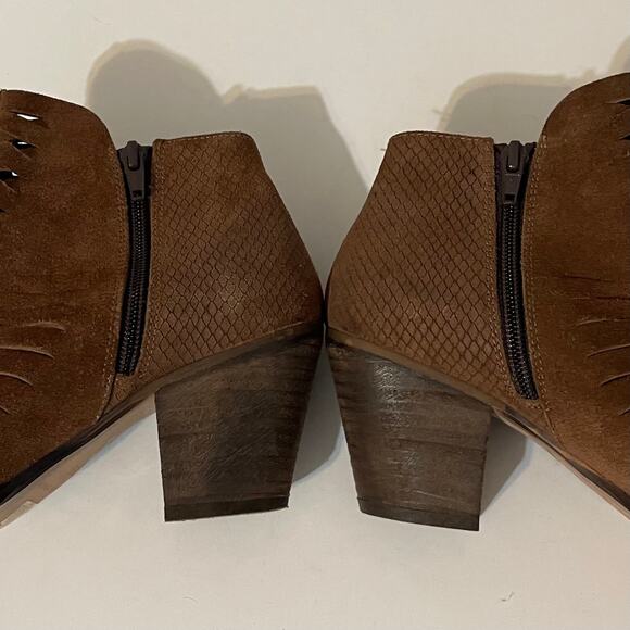 Free People Ankle Booties Suede Block Heel Dark Brown Women's Size 7.5 - Picture 8 of 13
